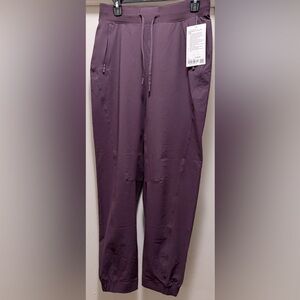 NWT Lululemon License to Train HR Pant | Color: GRAPE THISTLE